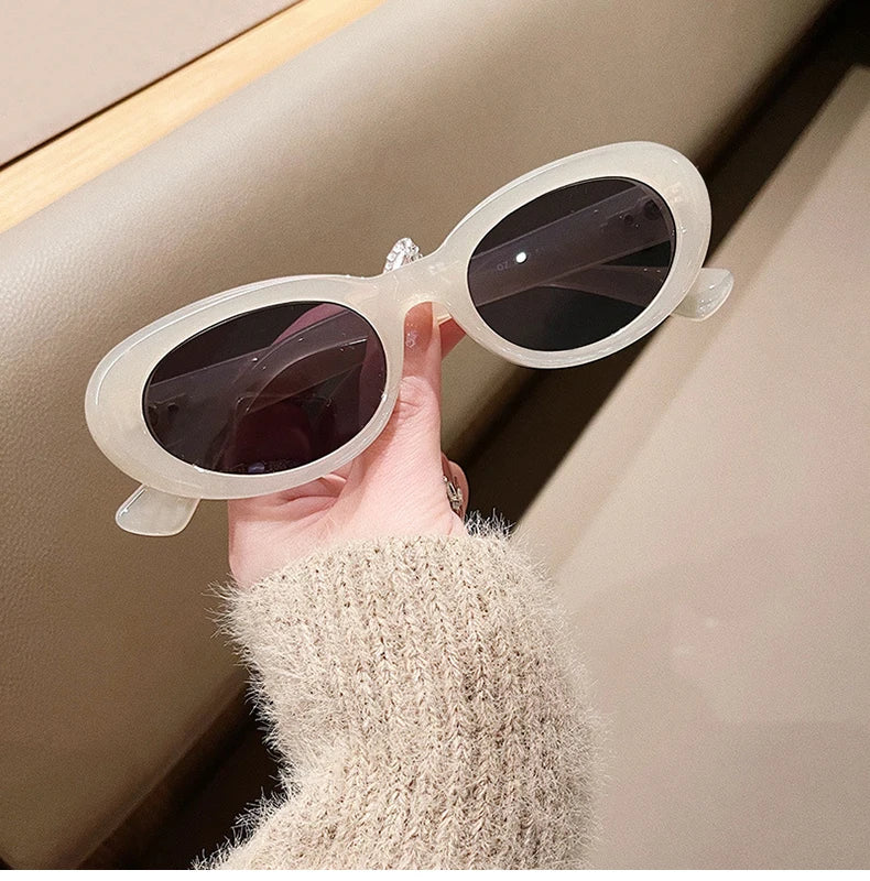 Retro Oval Shades - White